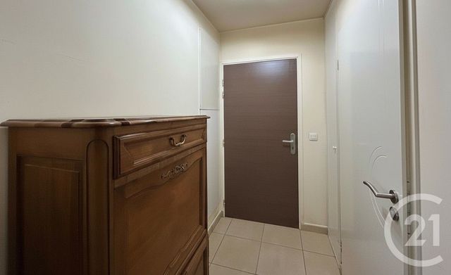 Appartement F2 à vendre - 2 pièces - 43.0 m2 - L ISLE ADAM - 95 - ILE-DE-FRANCE - Century 21 Osmose