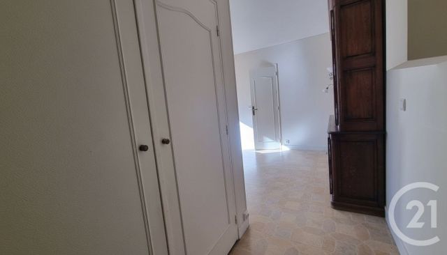 Appartement Studio à vendre - 1 pièce - 34.76 m2 - L ISLE ADAM - 95 - ILE-DE-FRANCE - Century 21 Osmose