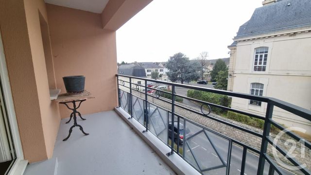 Appartement F2 à vendre - 2 pièces - 41.91 m2 - L ISLE ADAM - 95 - ILE-DE-FRANCE - Century 21 Osmose