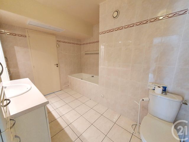 Appartement à louer - 6 pièces - 110.46 m2 - L ISLE ADAM - 95 - ILE-DE-FRANCE - Century 21 Osmose