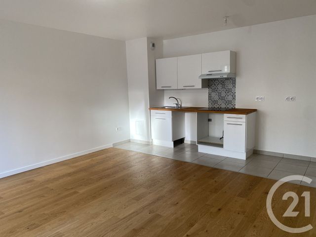 Appartement à louer - 3 pièces - 57.9 m2 - L ISLE ADAM - 95 - ILE-DE-FRANCE - Century 21 Osmose