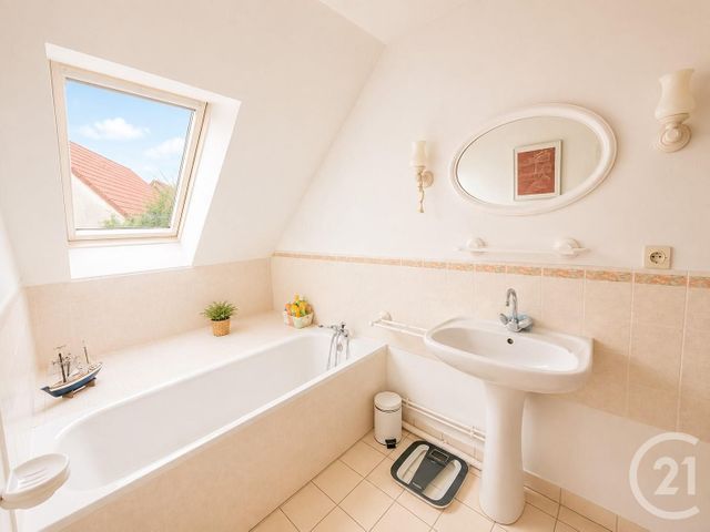 maison à vendre - 6 pièces - 132.0 m2 - MERY SUR OISE - 95 - ILE-DE-FRANCE - Century 21 Osmose