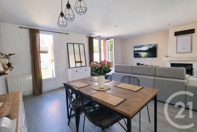 maison à vendre - 5 pièces - 92.0 m2 - CHAMPAGNE SUR OISE - 95 - ILE-DE-FRANCE - Century 21 Osmose