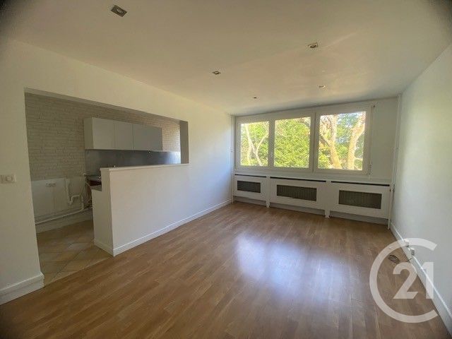 Appartement à louer - 3 pièces - 57.32 m2 - L ISLE ADAM - 95 - ILE-DE-FRANCE - Century 21 Osmose