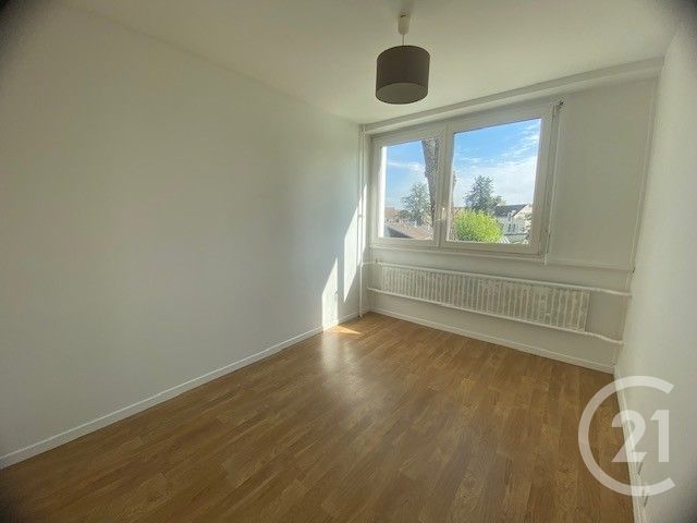 Appartement à louer - 3 pièces - 57.32 m2 - L ISLE ADAM - 95 - ILE-DE-FRANCE - Century 21 Osmose