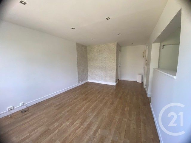 Appartement à louer - 3 pièces - 57.32 m2 - L ISLE ADAM - 95 - ILE-DE-FRANCE - Century 21 Osmose