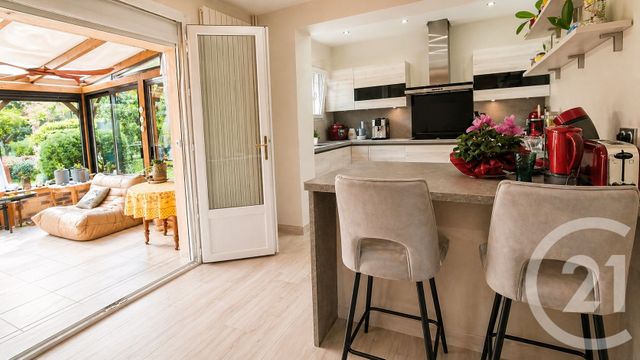 maison à vendre - 7 pièces - 172.65 m2 - CHAMPAGNE SUR OISE - 95 - ILE-DE-FRANCE - Century 21 Osmose