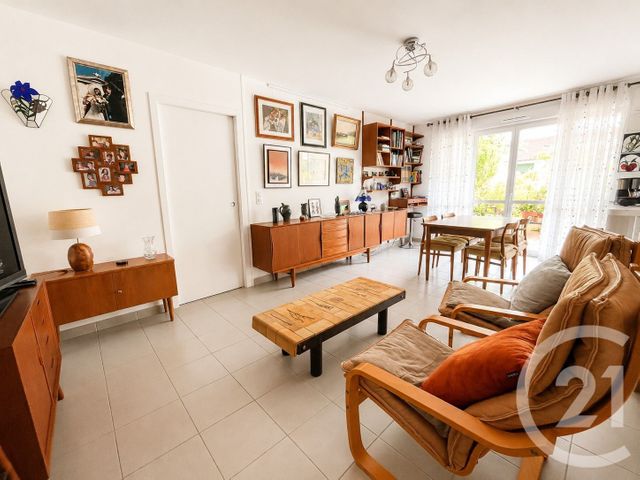 Appartement F4 à vendre - 4 pièces - 82.43 m2 - L ISLE ADAM - 95 - ILE-DE-FRANCE - Century 21 Osmose