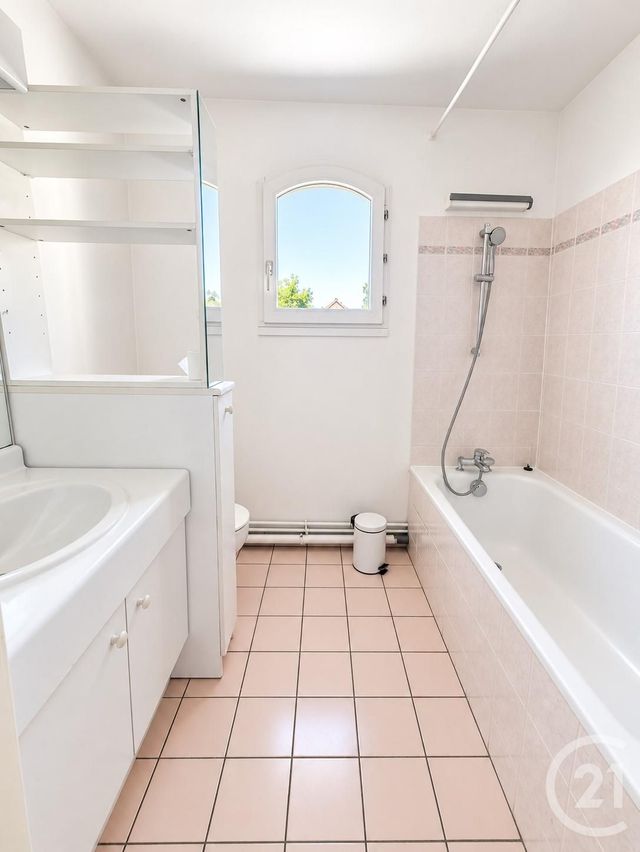 Appartement F2 à vendre - 2 pièces - 40.03 m2 - L ISLE ADAM - 95 - ILE-DE-FRANCE - Century 21 Osmose