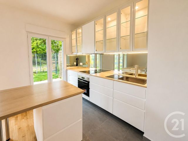 Appartement à louer - 3 pièces - 65.76 m2 - L ISLE ADAM - 95 - ILE-DE-FRANCE - Century 21 Osmose