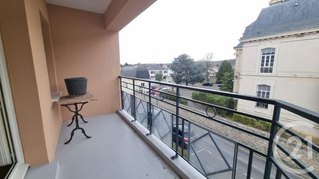 Appartement à louer - 2 pièces - 43.73 m2 - L ISLE ADAM - 95 - ILE-DE-FRANCE - Century 21 Osmose