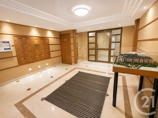 Appartement F2 à vendre - 2 pièces - 42.64 m2 - L ISLE ADAM - 95 - ILE-DE-FRANCE - Century 21 Osmose