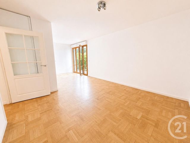 Appartement F2 à vendre - 2 pièces - 42.64 m2 - L ISLE ADAM - 95 - ILE-DE-FRANCE - Century 21 Osmose