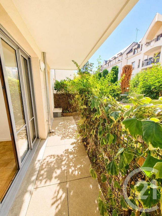 Appartement F2 à vendre - 2 pièces - 42.64 m2 - L ISLE ADAM - 95 - ILE-DE-FRANCE - Century 21 Osmose