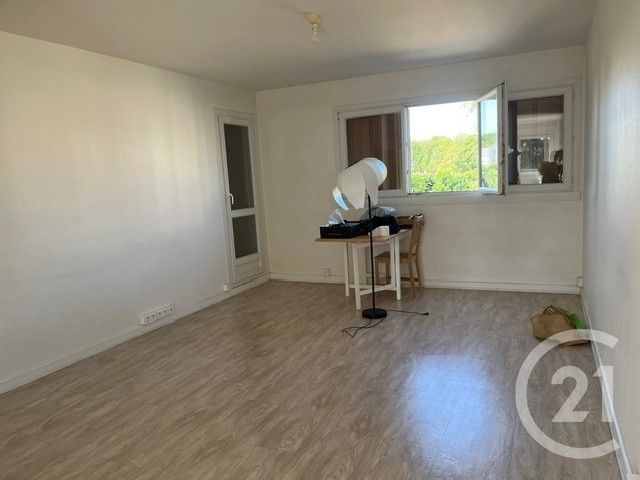 Appartement à louer - 3 pièces - 56.34 m2 - L ISLE ADAM - 95 - ILE-DE-FRANCE - Century 21 Osmose