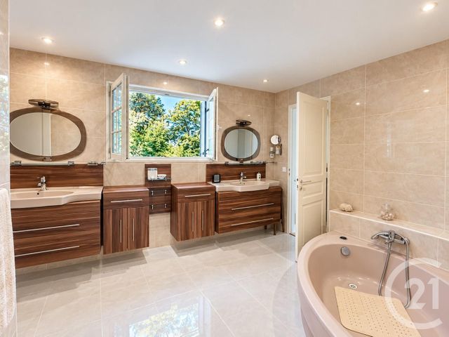 maison à vendre - 8 pièces - 282.37 m2 - NERVILLE LA FORET - 95 - ILE-DE-FRANCE - Century 21 Osmose