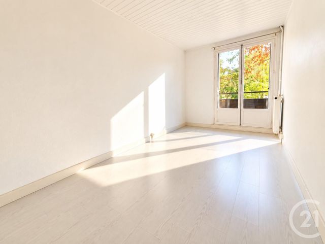 Appartement F3 à vendre - 3 pièces - 66.37 m2 - L ISLE ADAM - 95 - ILE-DE-FRANCE - Century 21 Osmose