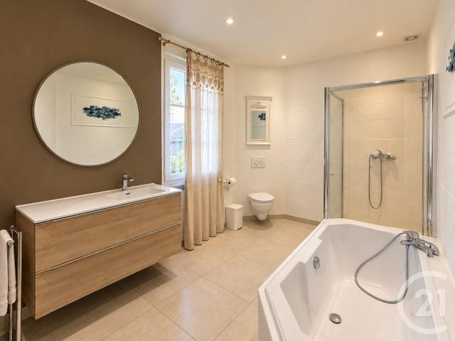 maison à vendre - 7 pièces - 230.0 m2 - NESLES LA VALLEE - 95 - ILE-DE-FRANCE - Century 21 Osmose