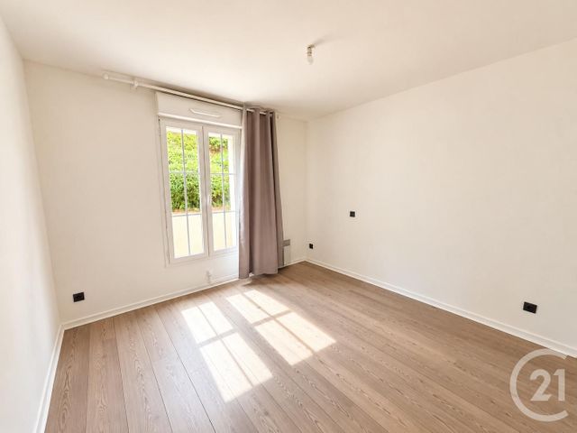 Appartement F2 à vendre - 2 pièces - 92.95 m2 - AUVERS SUR OISE - 95 - ILE-DE-FRANCE - Century 21 Osmose